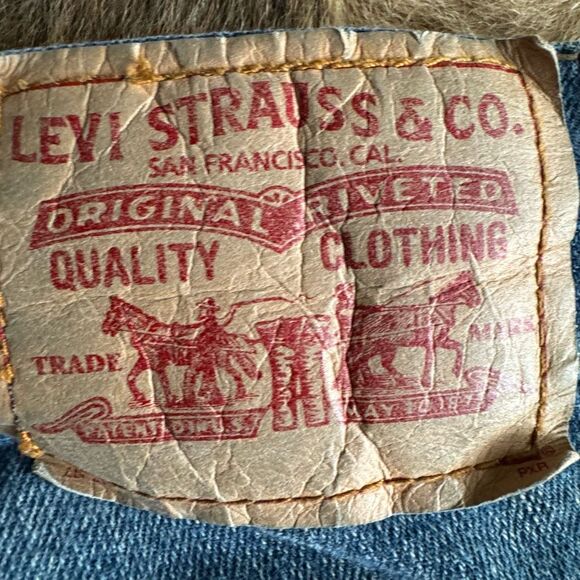 Vitnage Levi’s Low Flare 542 Jeans Size 12 - Picture 5 of 8